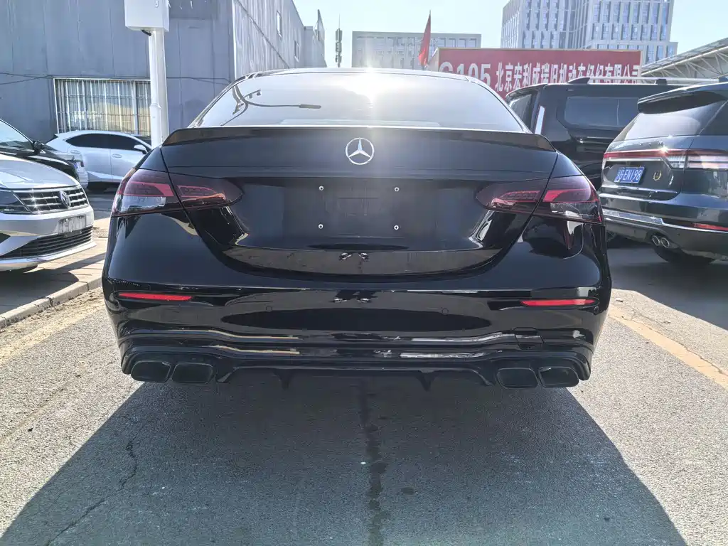 MERCEDES-BENZ E CLASS