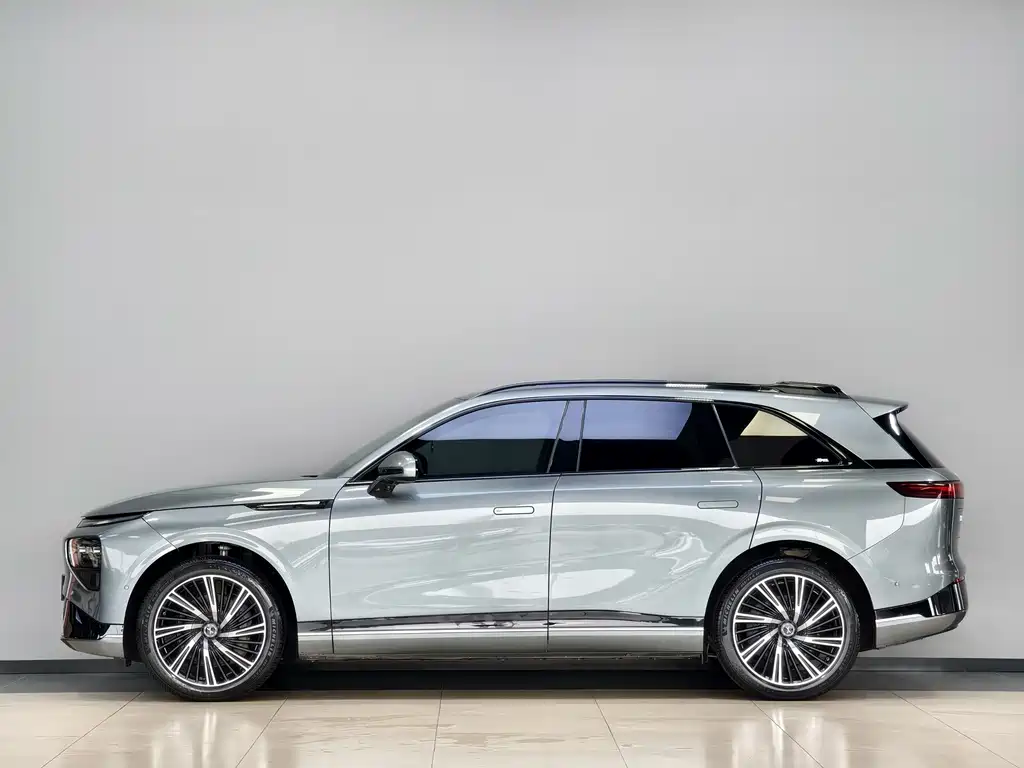 XPeng G9 — миниатюра 5
