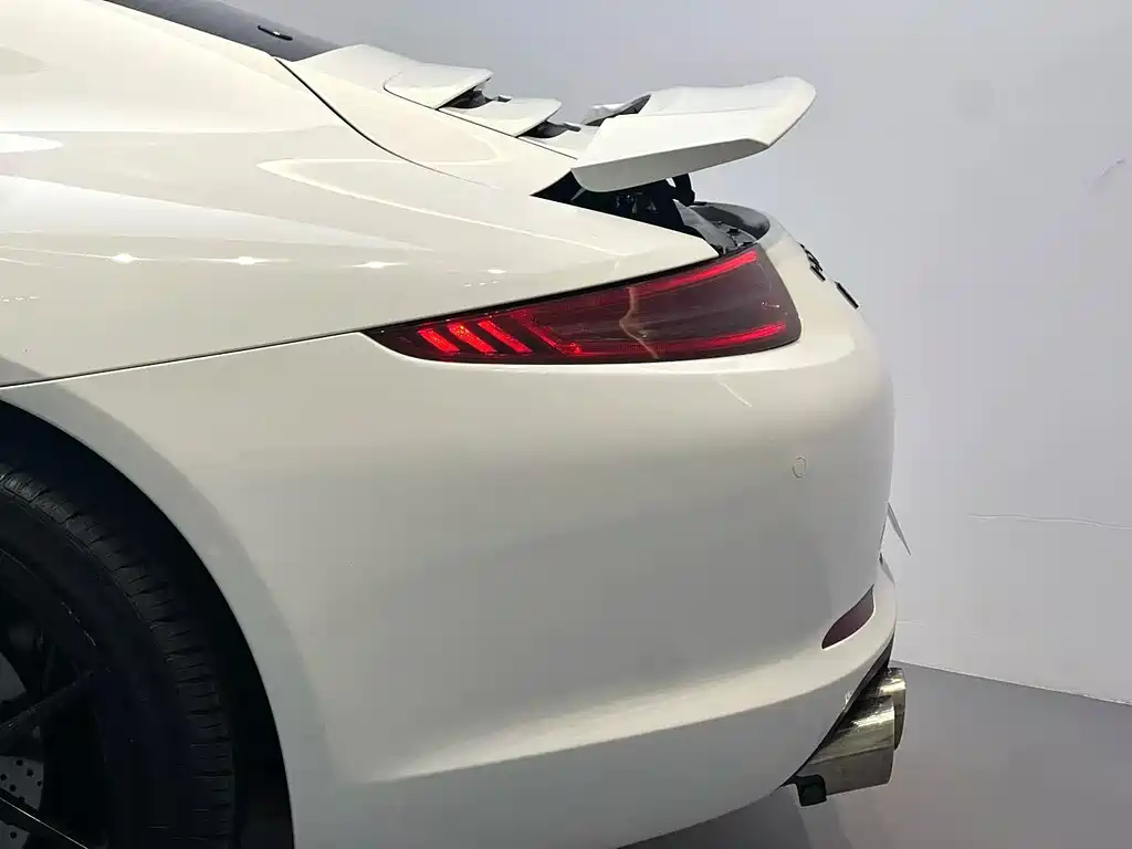 Porsche 911 2015 Carrera 3.4L Style Edition