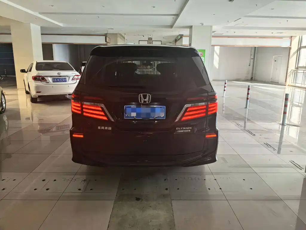Honda Elysion — миниатюра 7