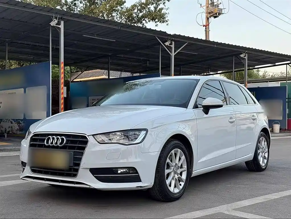 AUDI  A3
