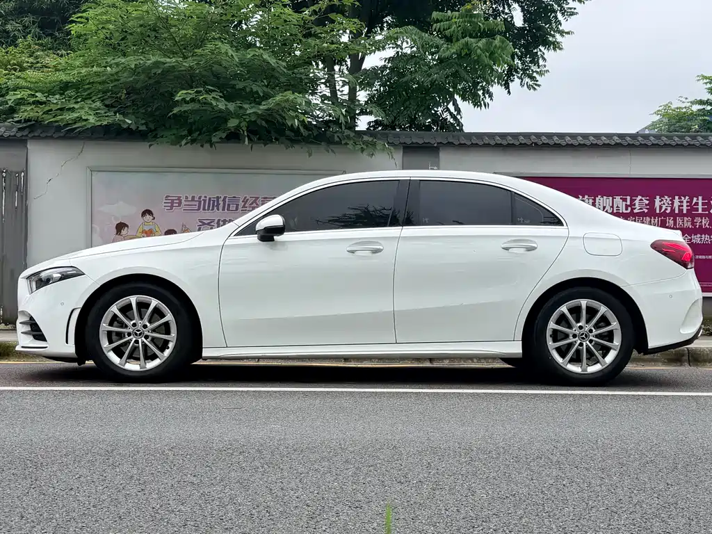 Mercedes-Benz A-Class A 2020 A 200 L Sport