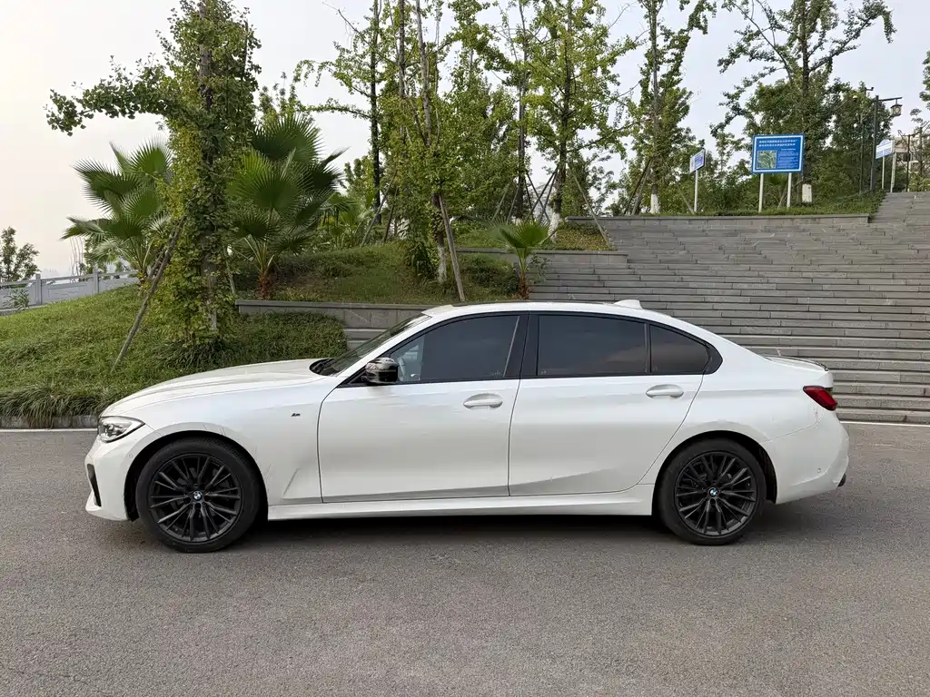 BMW 3 Series — миниатюра 3