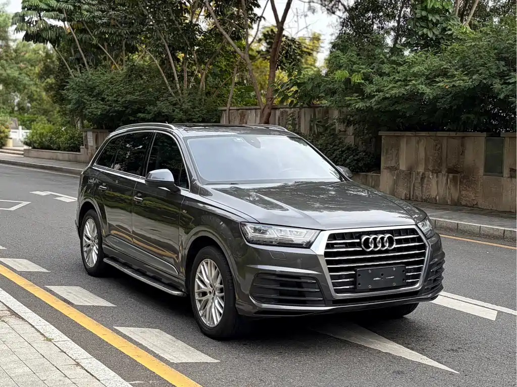 Audi Q7 — миниатюра 4
