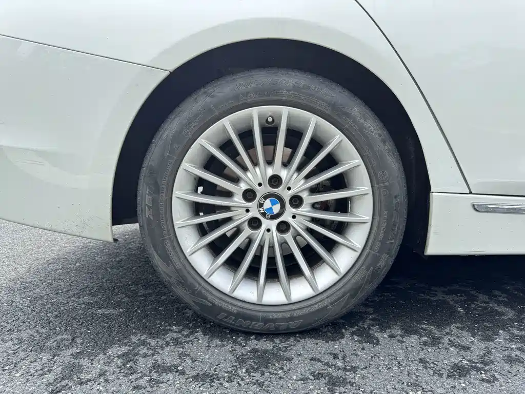 BMW 3 Series — миниатюра 21