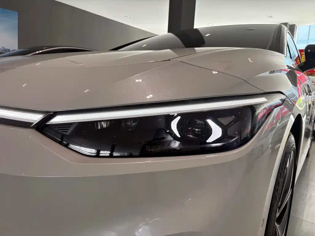 Volkswagen ID.7 VIZZION — миниатюра 4