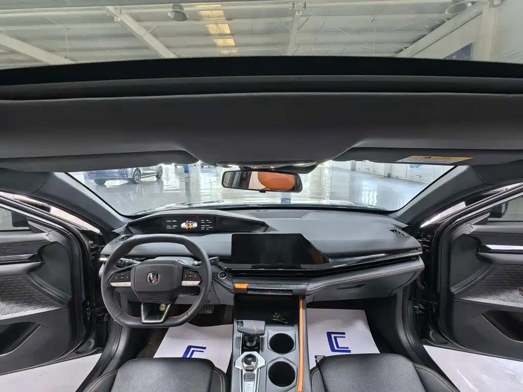 Changan UNI-V iDD — миниатюра 10