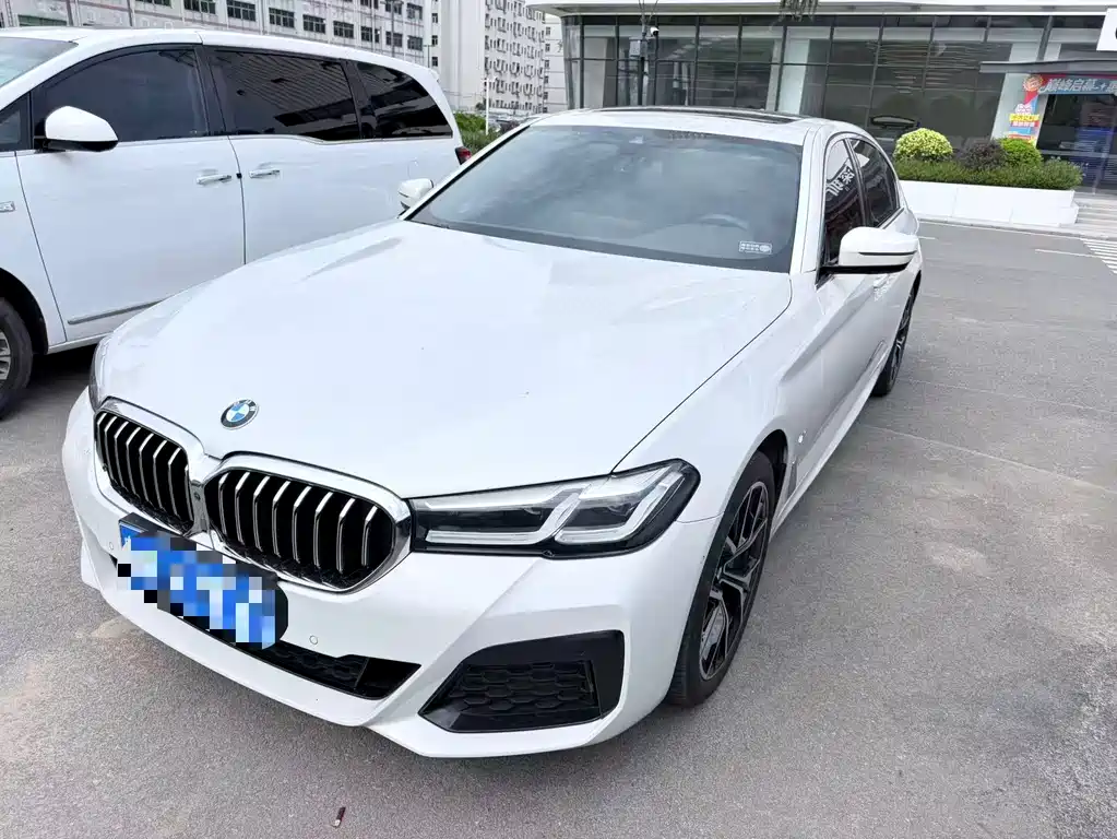 BMW 5 Series 2022