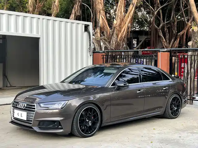 AUDI A4L