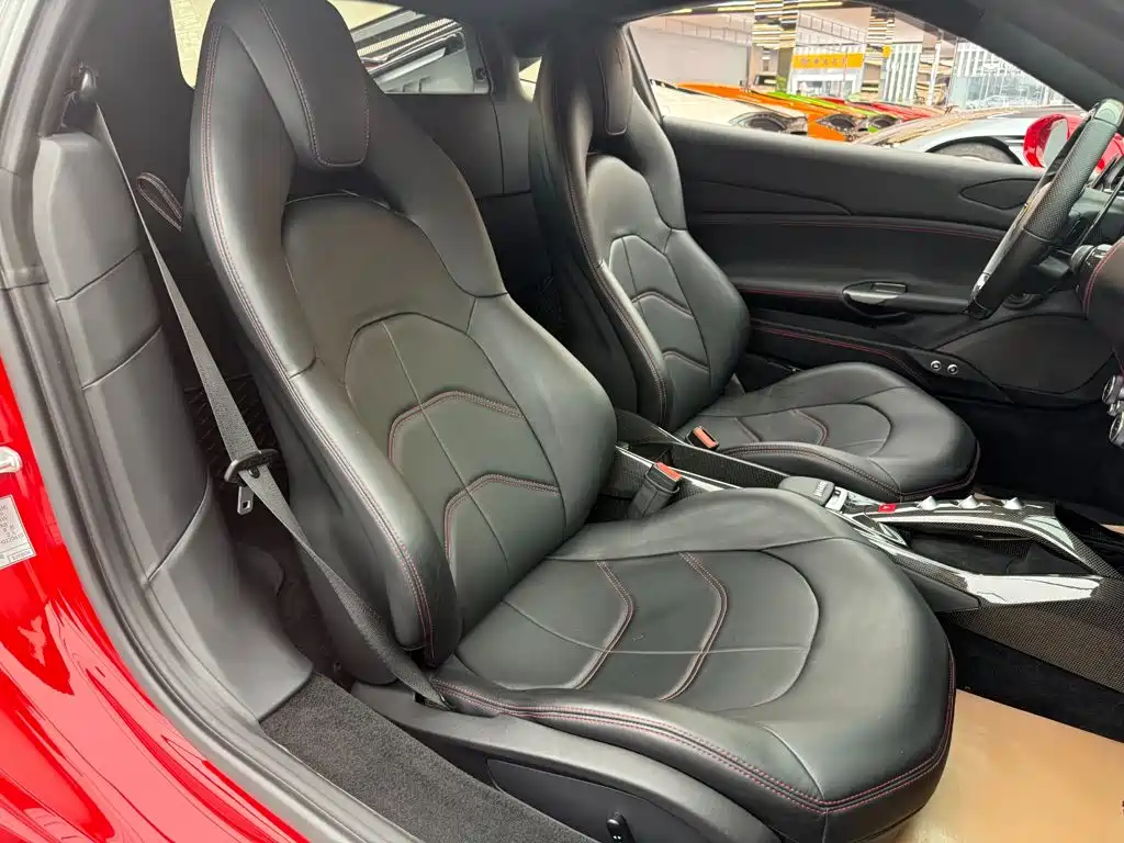 Ferrari 488 — миниатюра 11