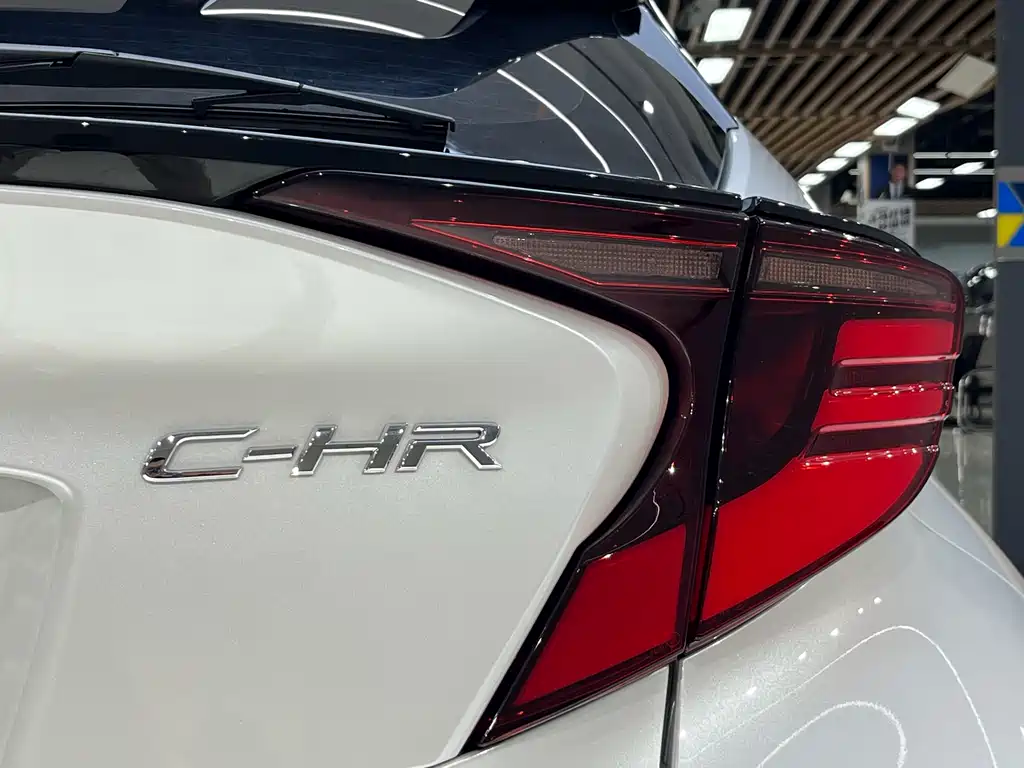 TOYOTA C HR