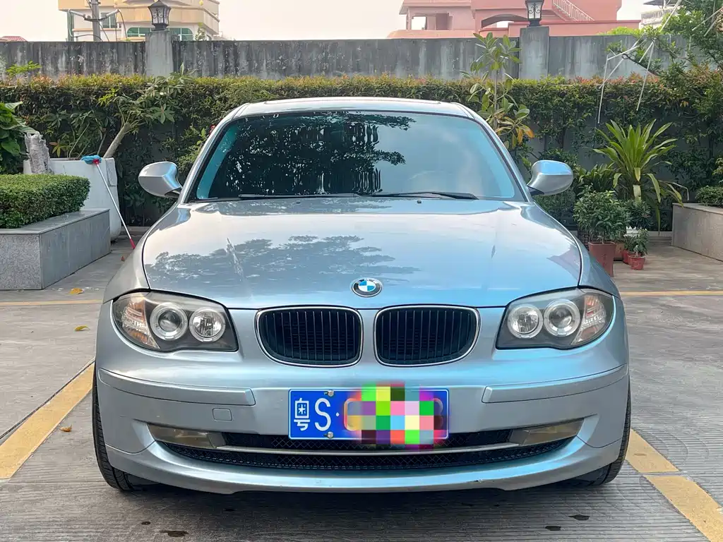 BMW 1 Series (Import) — миниатюра 2