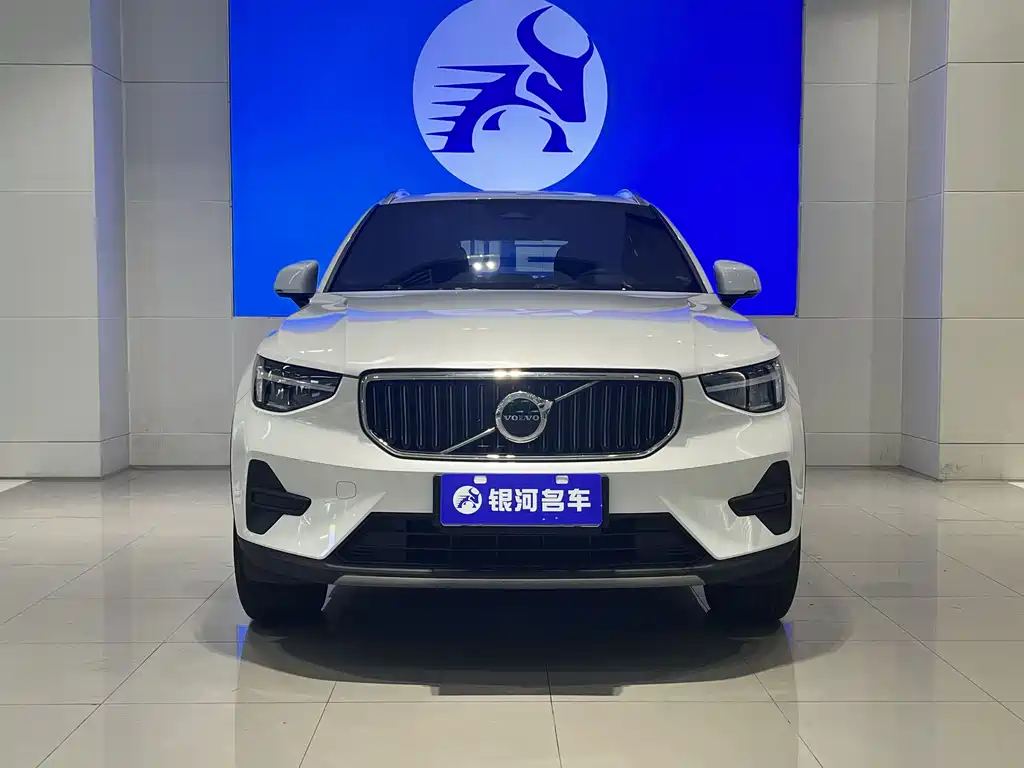Volvo XC40 2023 B3 Luxury