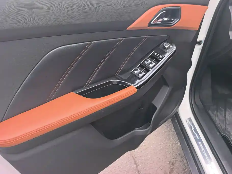 BAIC Senova X35 — миниатюра 7