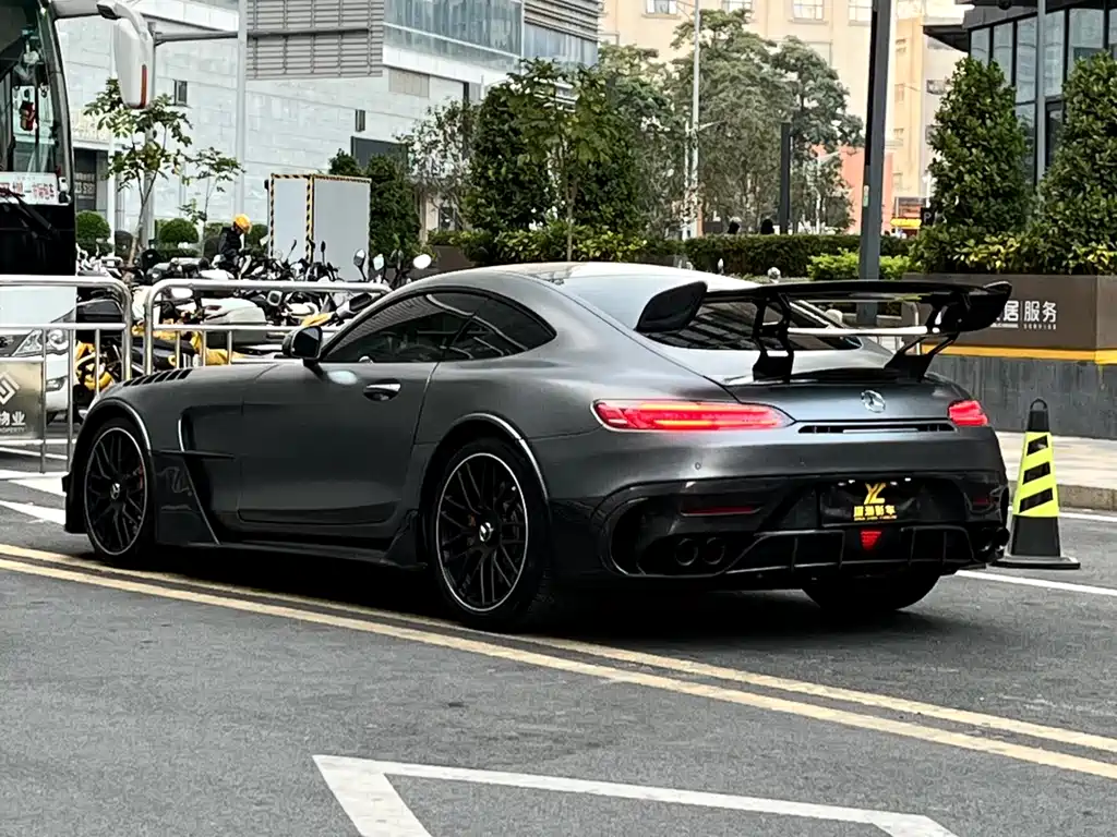 MERCEDES-BENZ AMG GT