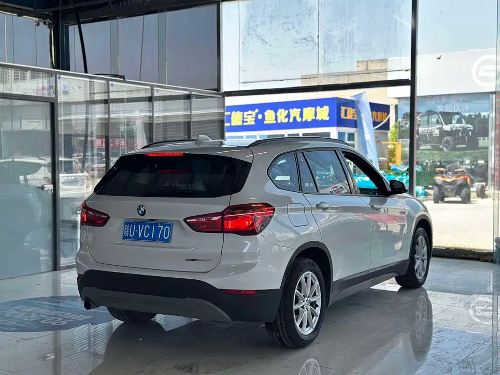 BMW X1 — миниатюра 10