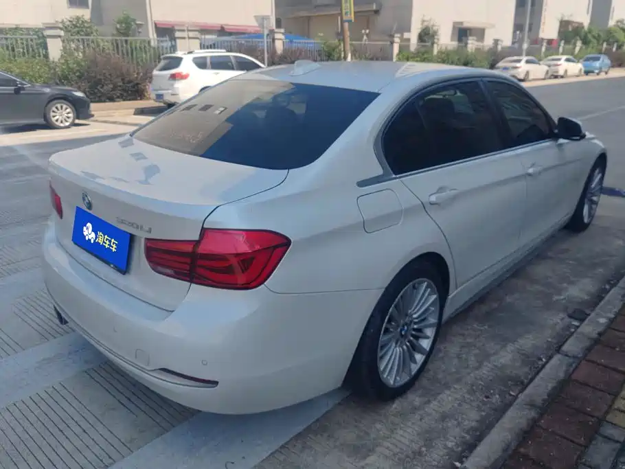 BMW 3 Series — миниатюра 3