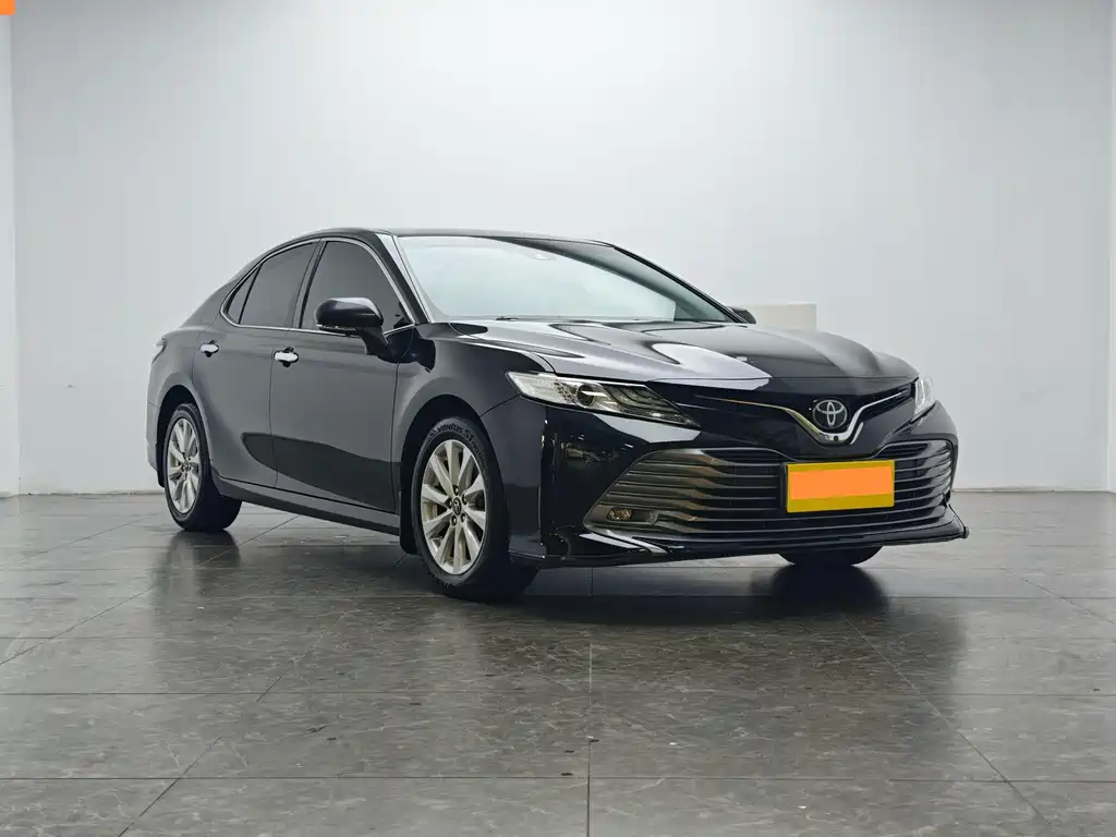 Toyota Camry — миниатюра 2