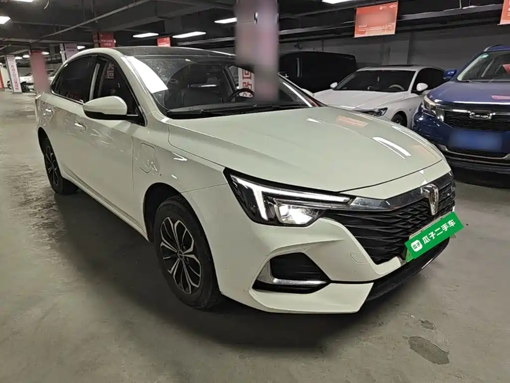 Roewe i6 MAX New Energy — миниатюра 4