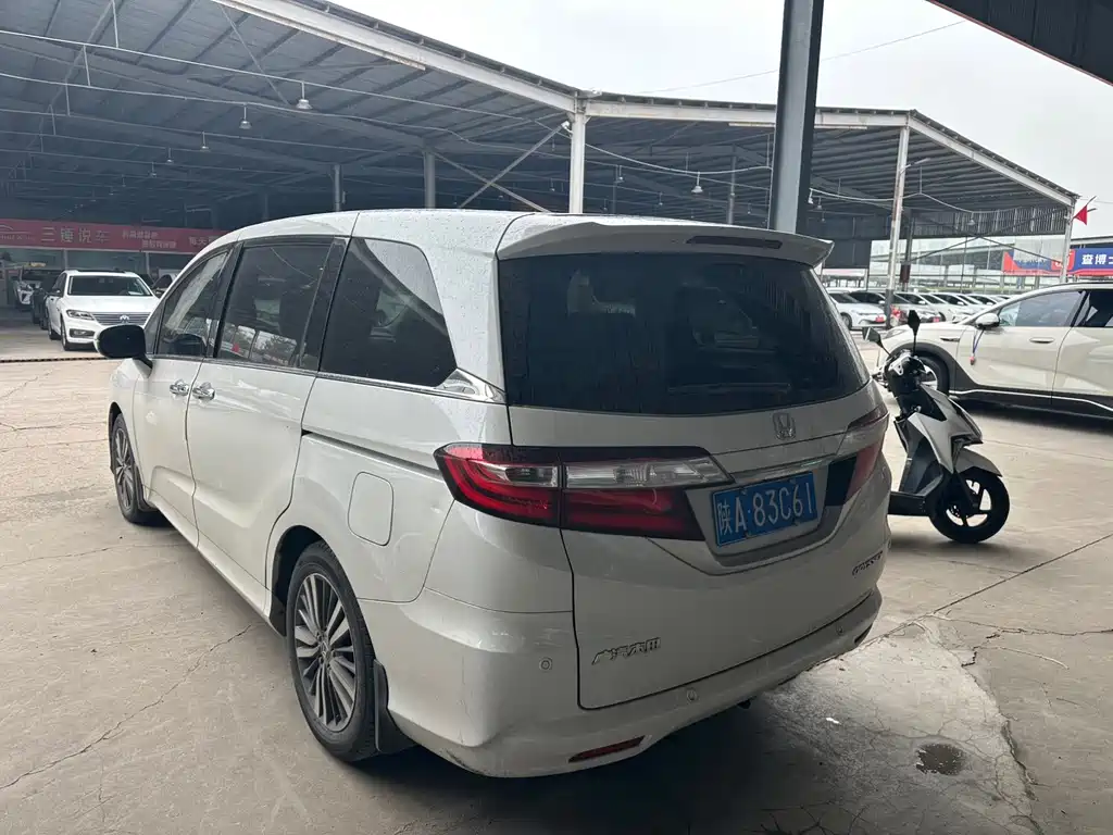 Honda Odyssey — миниатюра 6