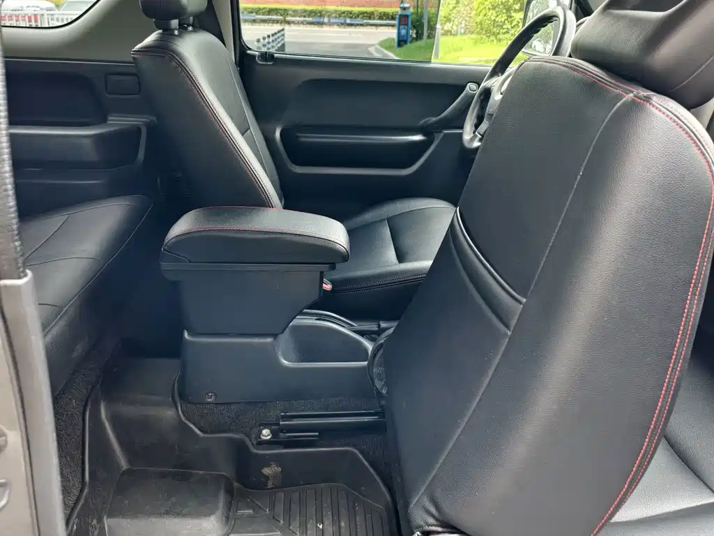 Suzuki Jimny — миниатюра 23