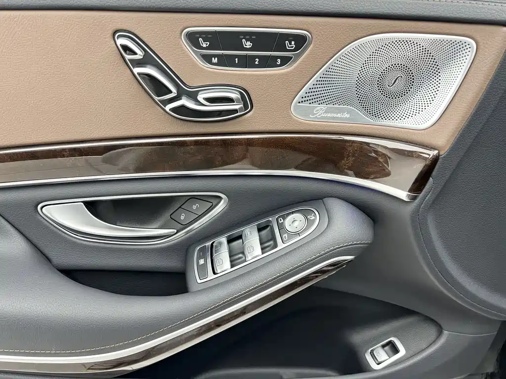 Mercedes-Benz S-Class — миниатюра 7