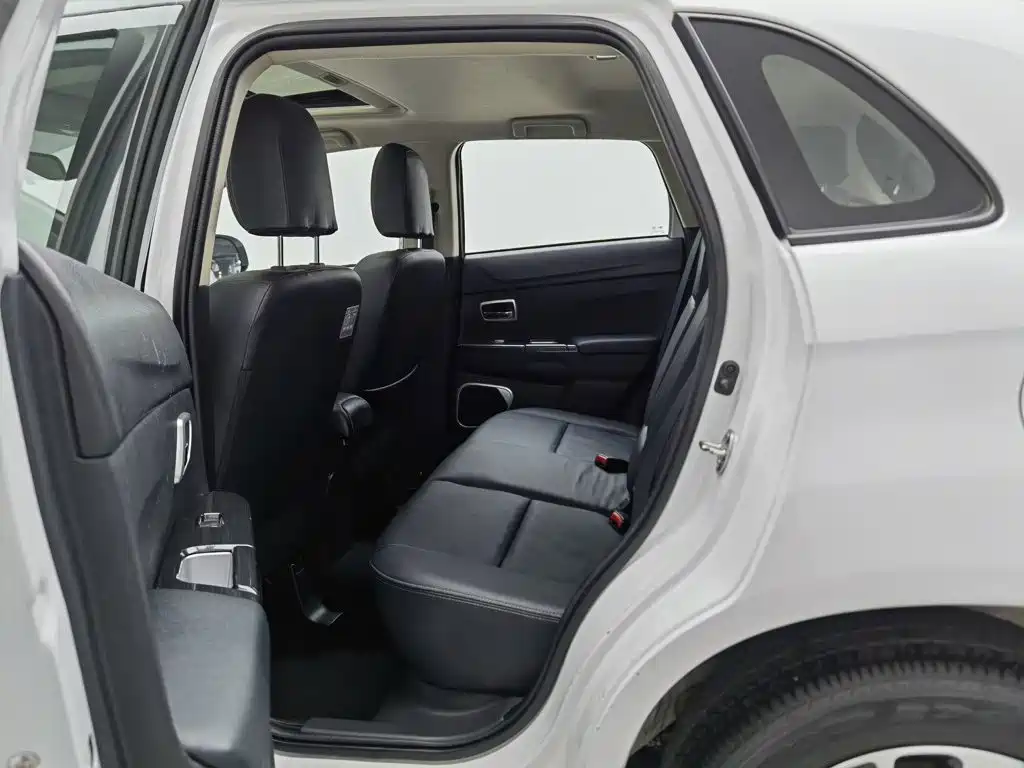 Mitsubishi ASX — миниатюра 15