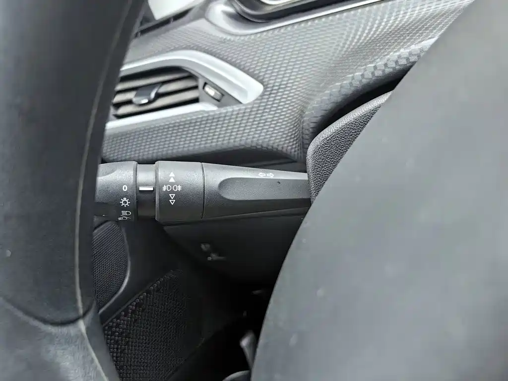 Peugeot 2008 — миниатюра 21