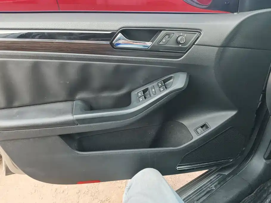 Volkswagen Sagitar — миниатюра 7
