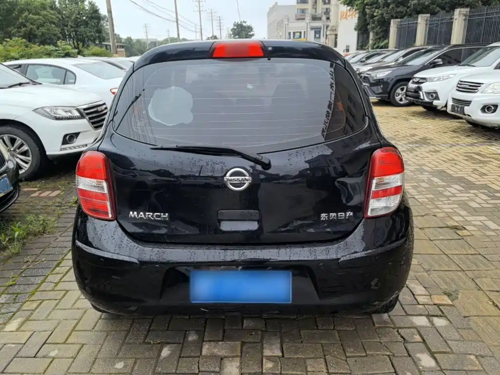Nissan March — миниатюра 6
