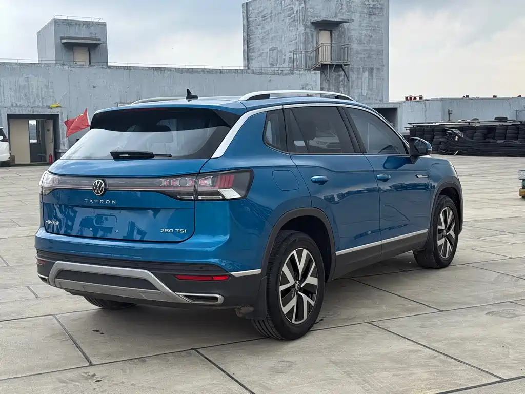 Volkswagen GTE PHEV - фото 5