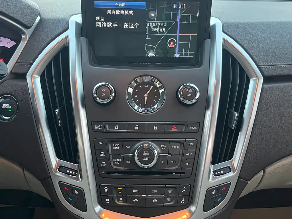 Cadillac SRX — миниатюра 14