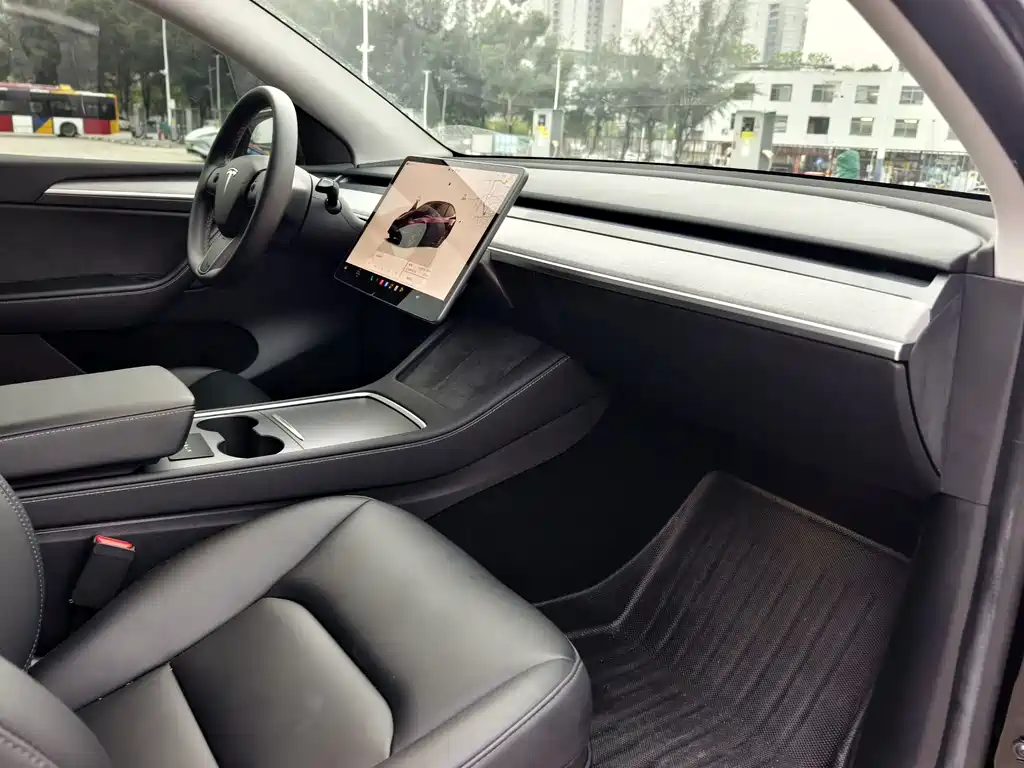 Tesla Model Y — фотографии объявления, Фото 6