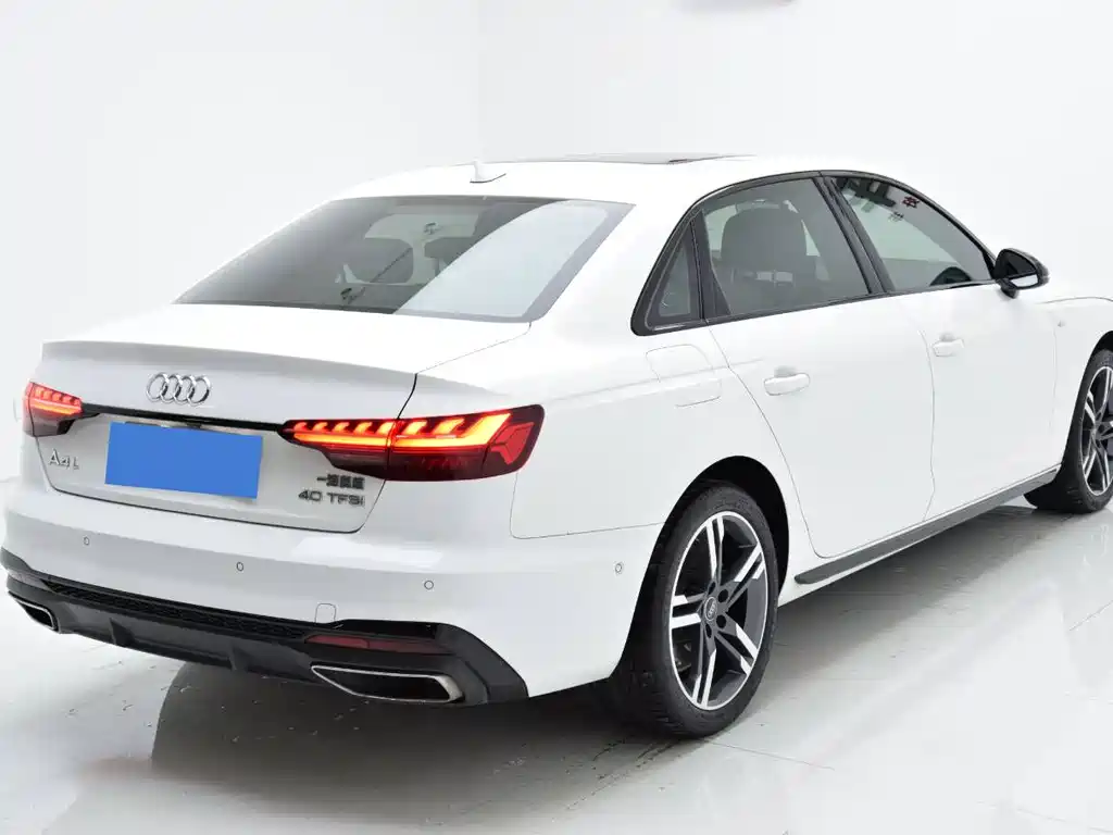 Audi A4L 2023 40 TFSI Luxury