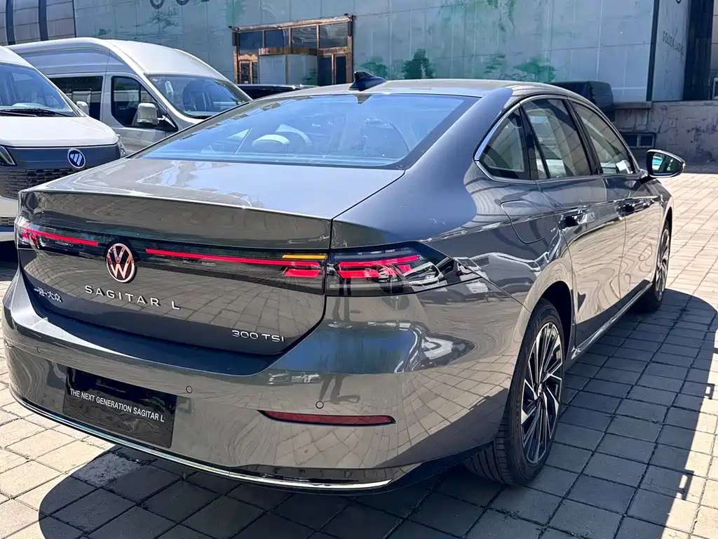 Volkswagen Sagitar 2026 L 300TSI DSG Luxury