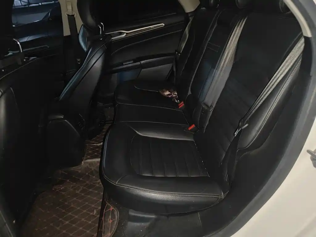 Ford Mondeo — миниатюра 15