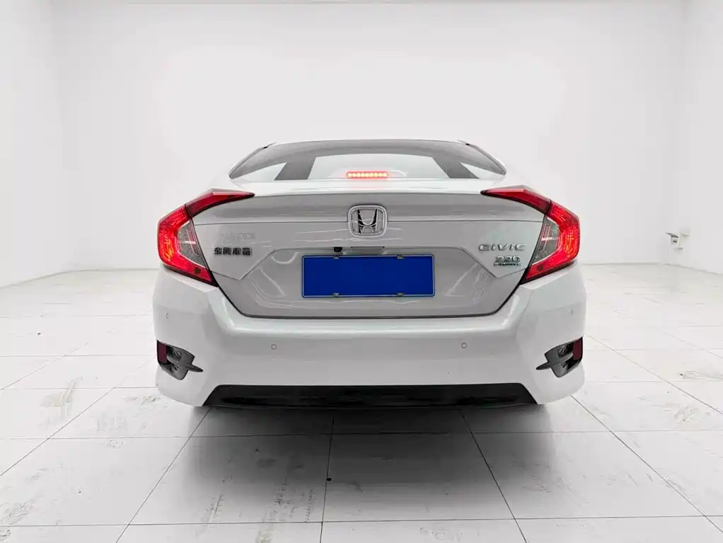 Honda Civic — миниатюра 8
