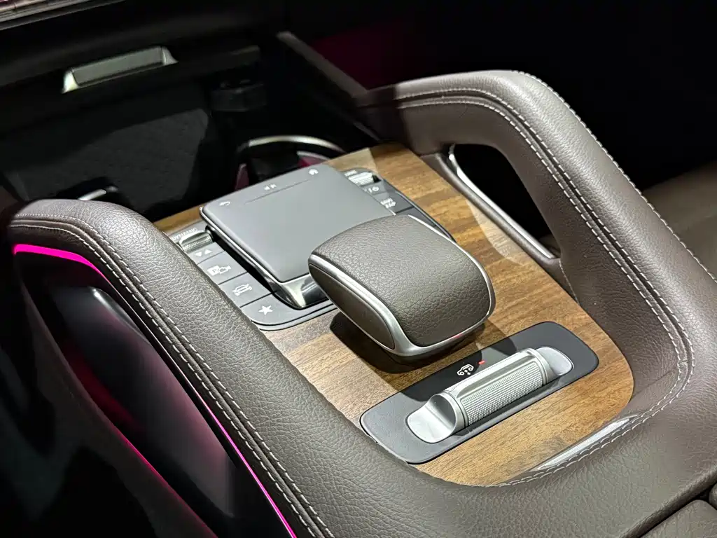 Mercedes-Benz GLS — миниатюра 17