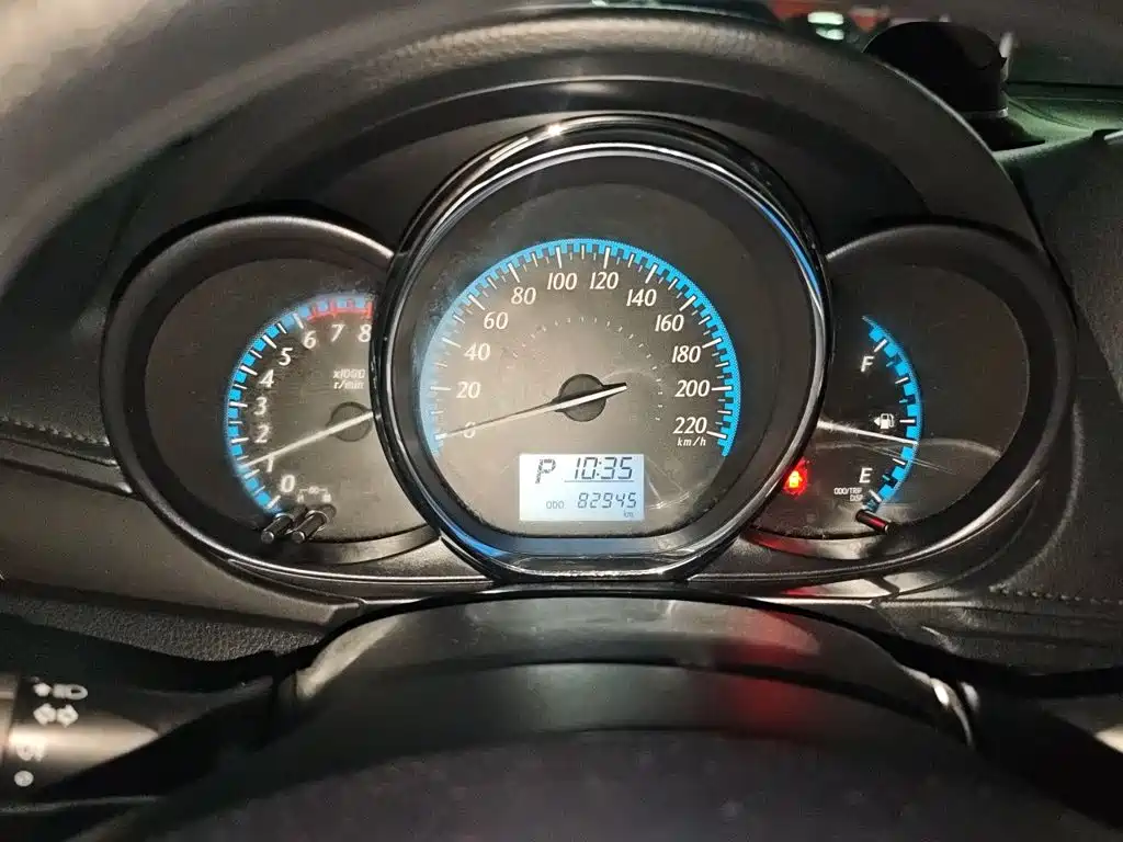 Toyota Yaris L — миниатюра 4