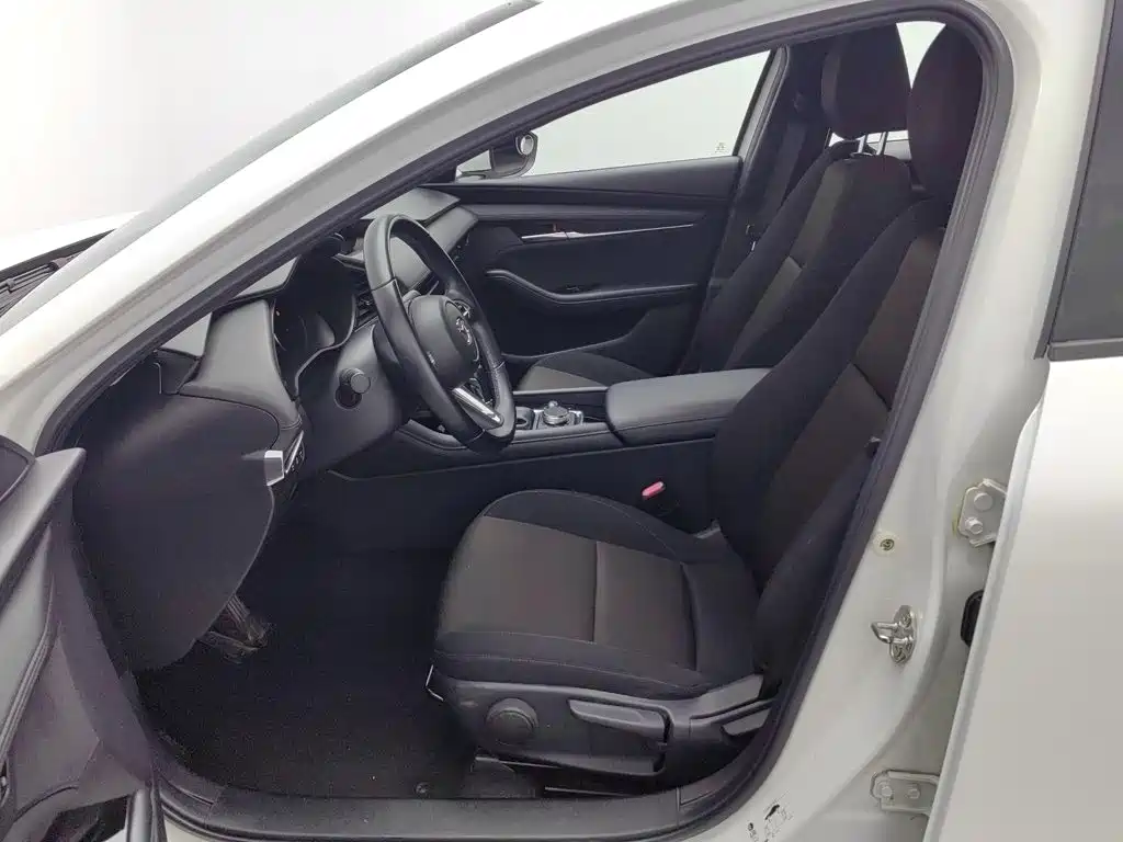 Mazda 3 Axela — миниатюра 10
