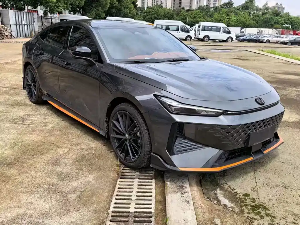 Changan UNI-V 2024 1.5T Luxury Sport