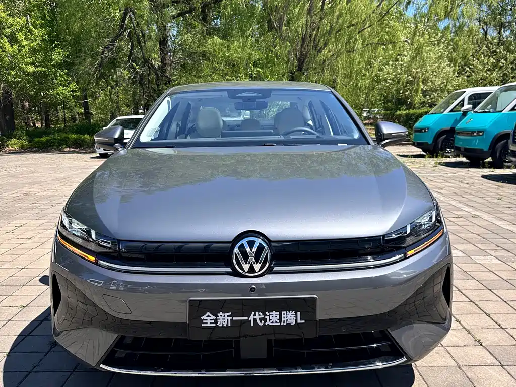 Volkswagen Sagitar 2026 L 300TSI DSG Luxury