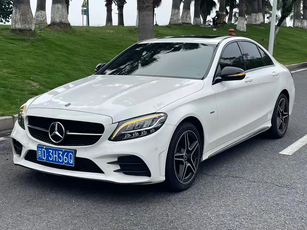 Mercedes-Benz C-Class 2021