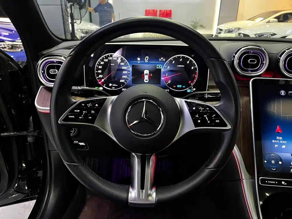 Mercedes-Benz C-Class — миниатюра 7