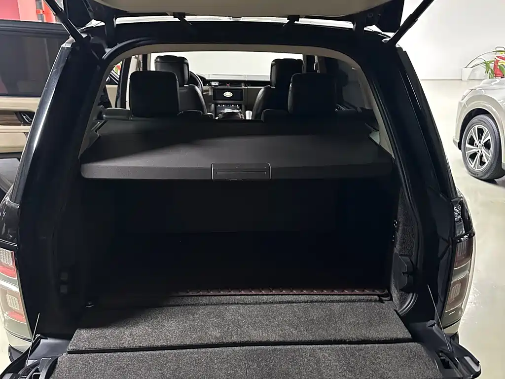 Land Rover Range Rover — миниатюра 10