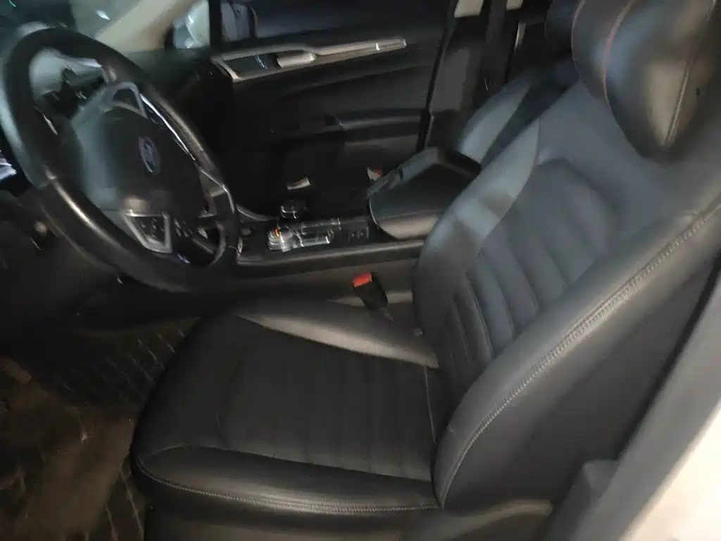 Ford Mondeo — миниатюра 8