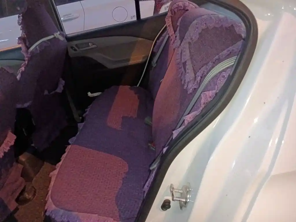 Chevrolet Sail — миниатюра 18