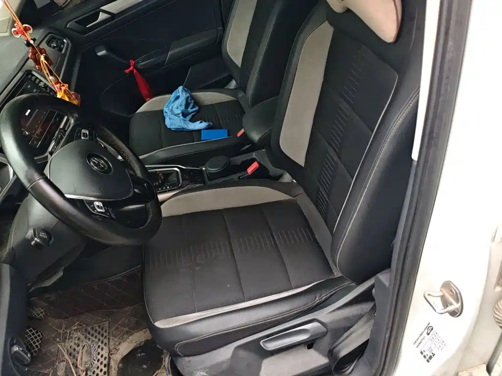 Volkswagen T-Roc 2018 230TSI DSG V