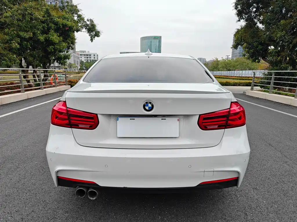 BMW 3 Series — миниатюра 6