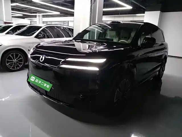 2025 Denza N8